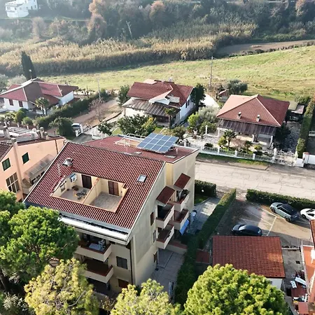 N290 - Numana, Su Due Livelli Vista Mare - Apartamento