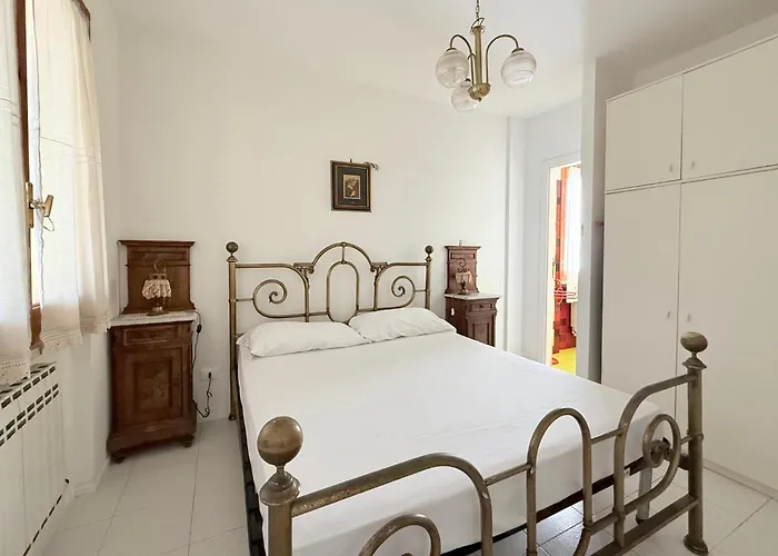 Appartamento Su Due Livelli Vista Mare - *