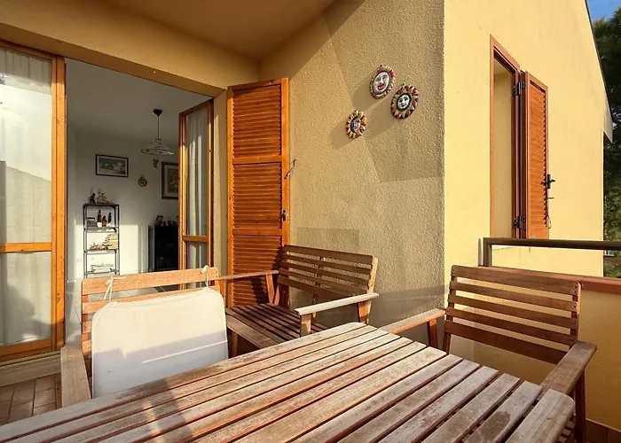 Appartamento Su Due Livelli Vista Mare - *